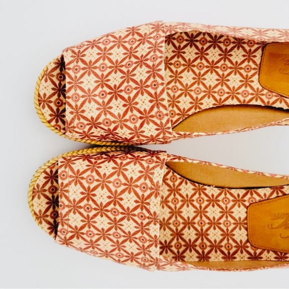 Stuart Weitzman Theodora & Callum Peep Toe Espadrilles - Picture 2 of 16